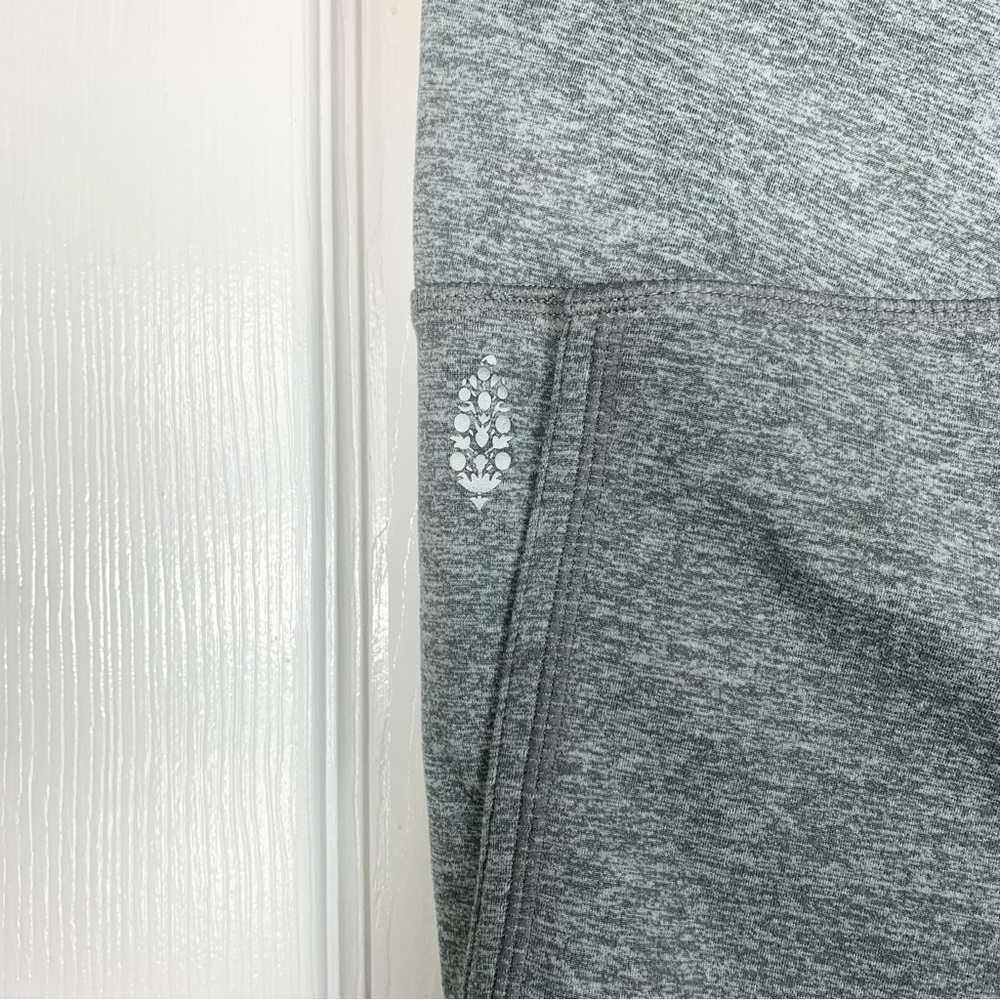 Free People Movement High Rise Infinity Yoga Leggings Gray Size Small - Picture 3 of 5